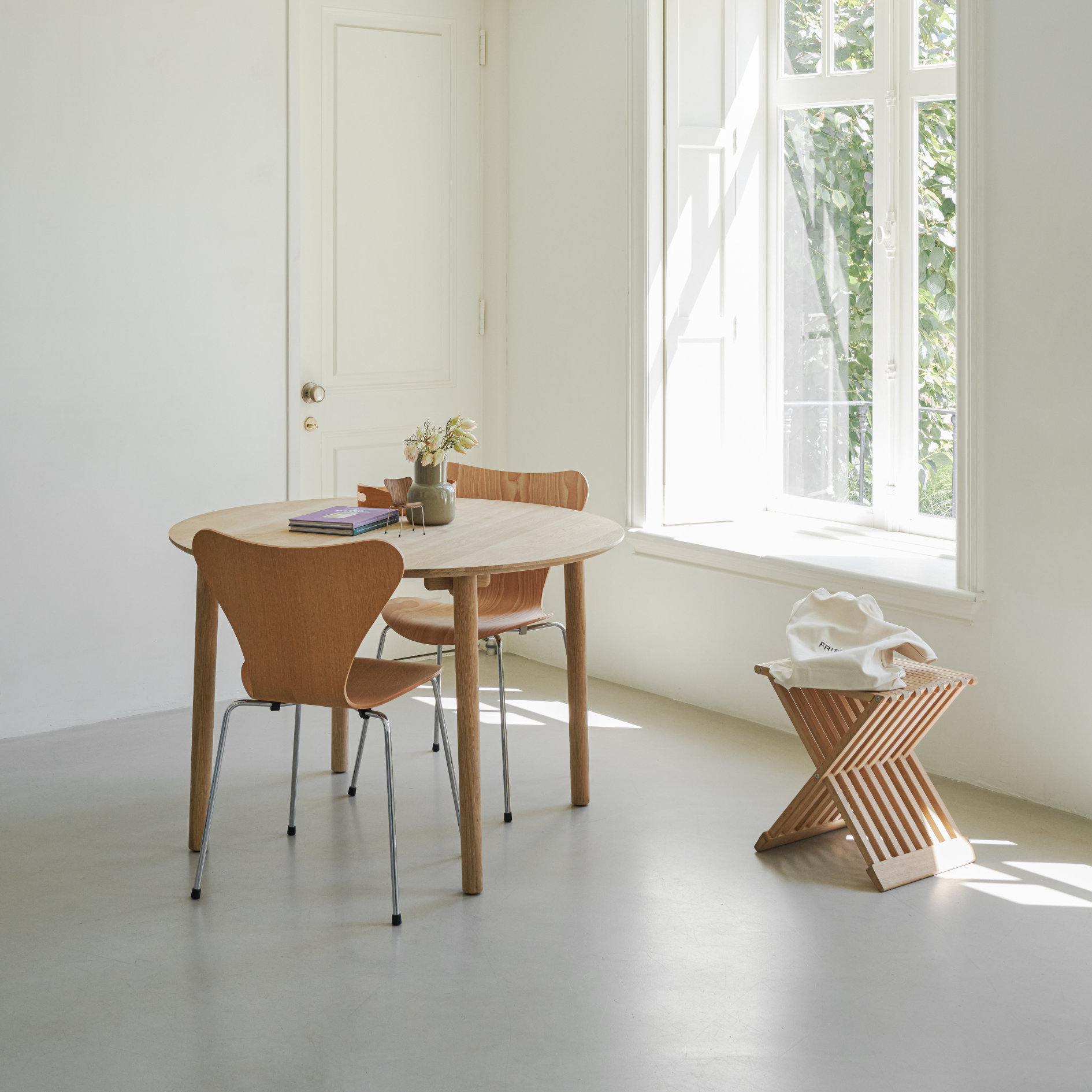 Series 7 Chair Clear Lacquered Veneer